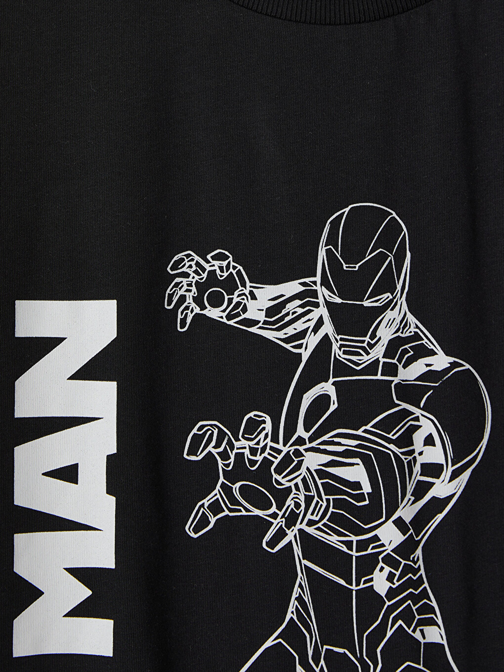 Siyah Bisiklet Yaka Iron Man Baskılı Erkek Çocuk Tişört-1