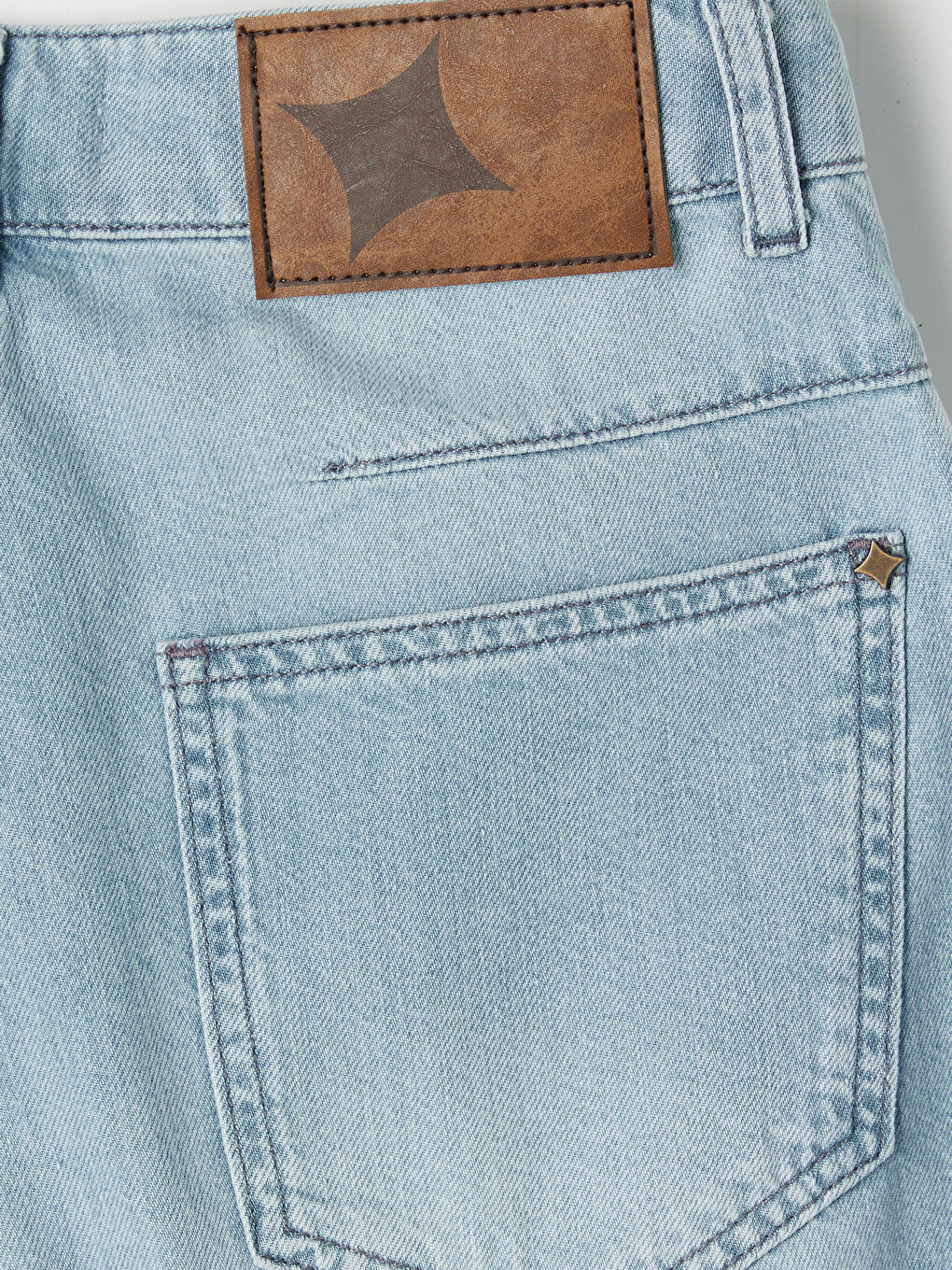 Mavi Bermuda Fit Kadın Jean Şortolon-1