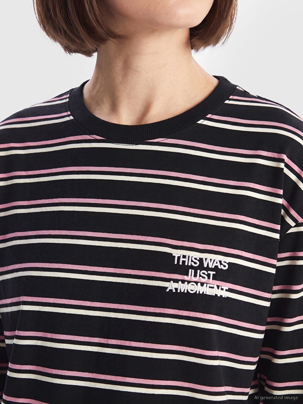 T-shirt Me Vija Me Jakë Të Rrumbullakët Për Gra-2
