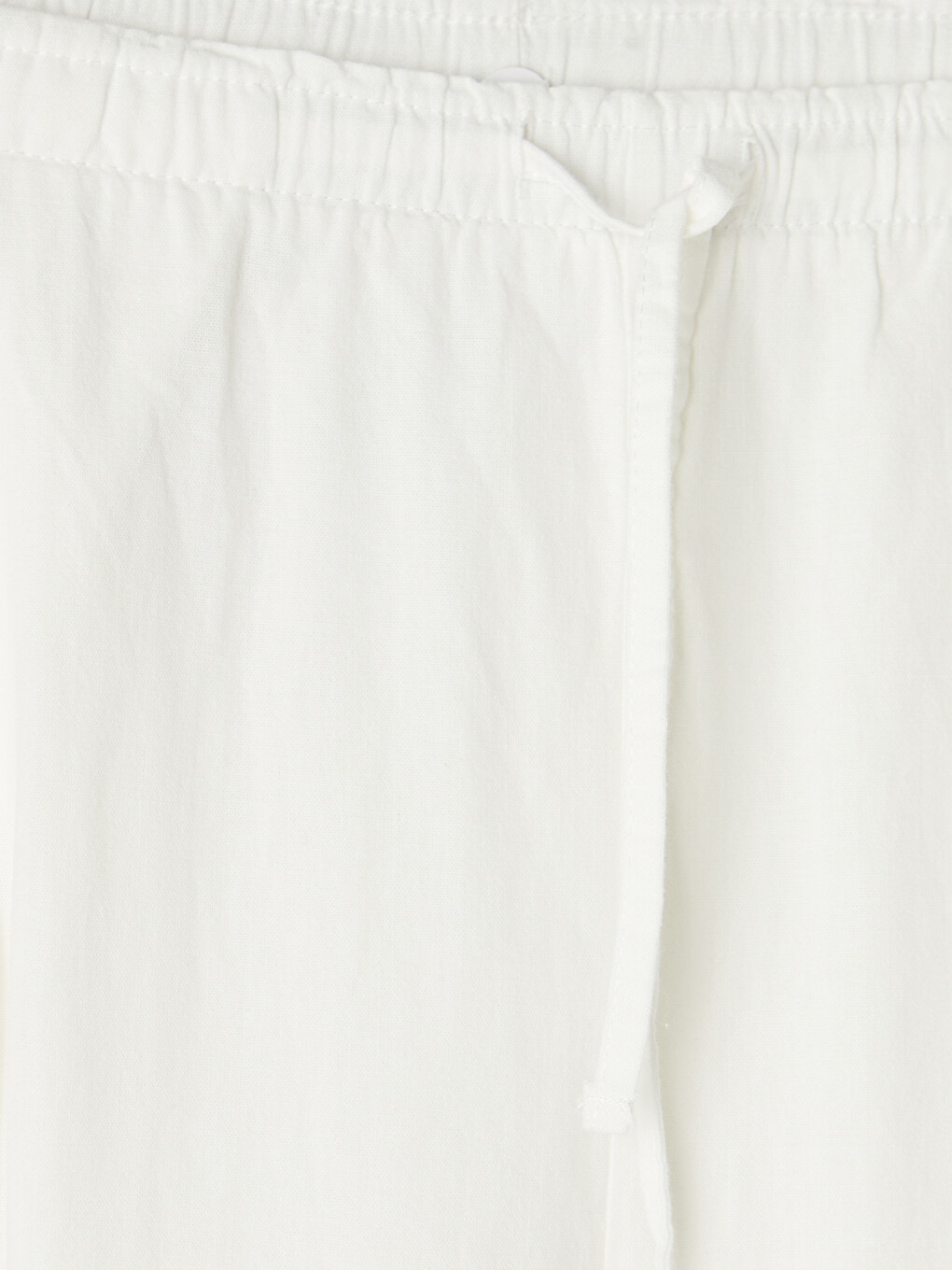 Beyaz Beli Lastikli Geniş Kesim Kadın Pantolon-4