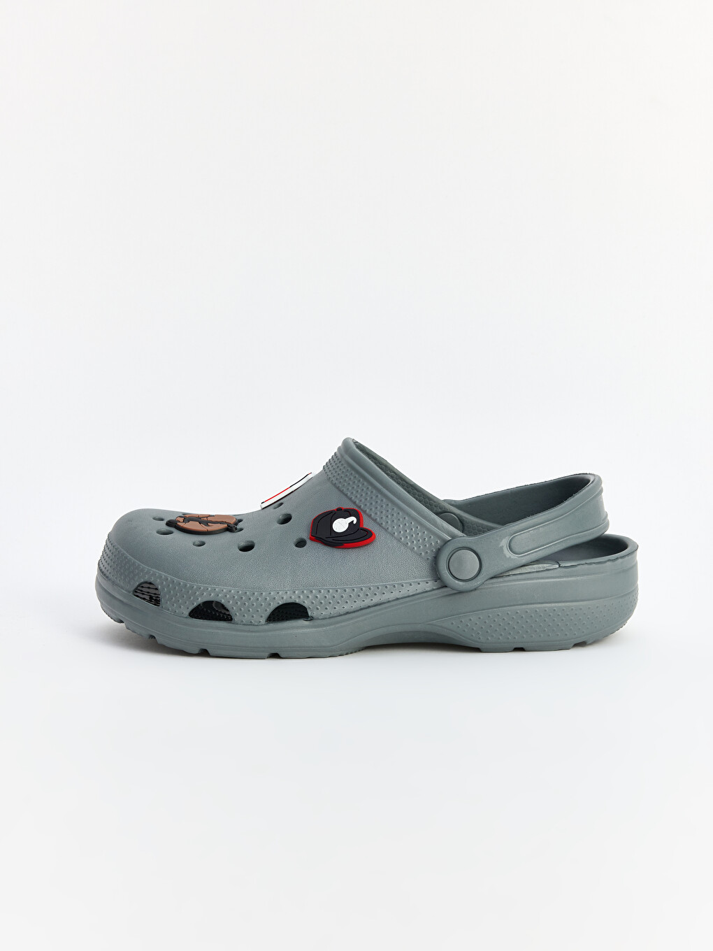 Gri Charm Detaylı Erkek Plaj Sandaleti-1