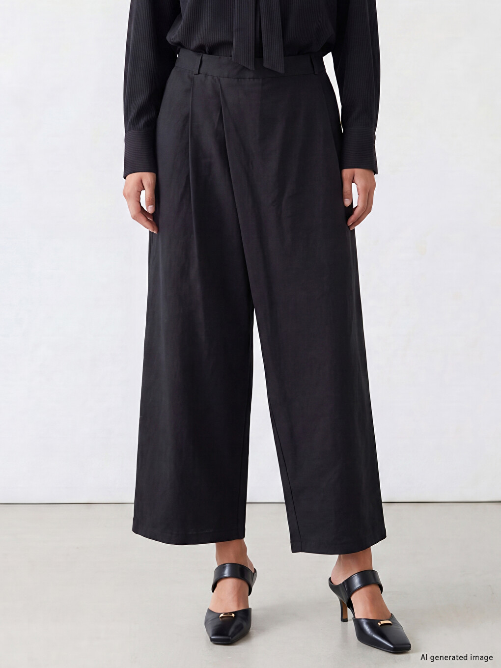 Regularne Asimetrične Drapirane Pantalone Za Žene-1