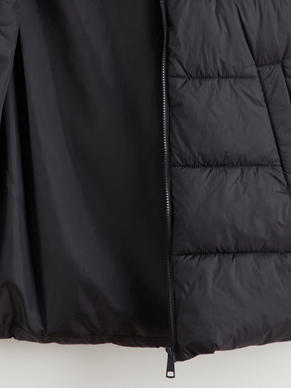 Hooded Women's Puffer Gilet-7