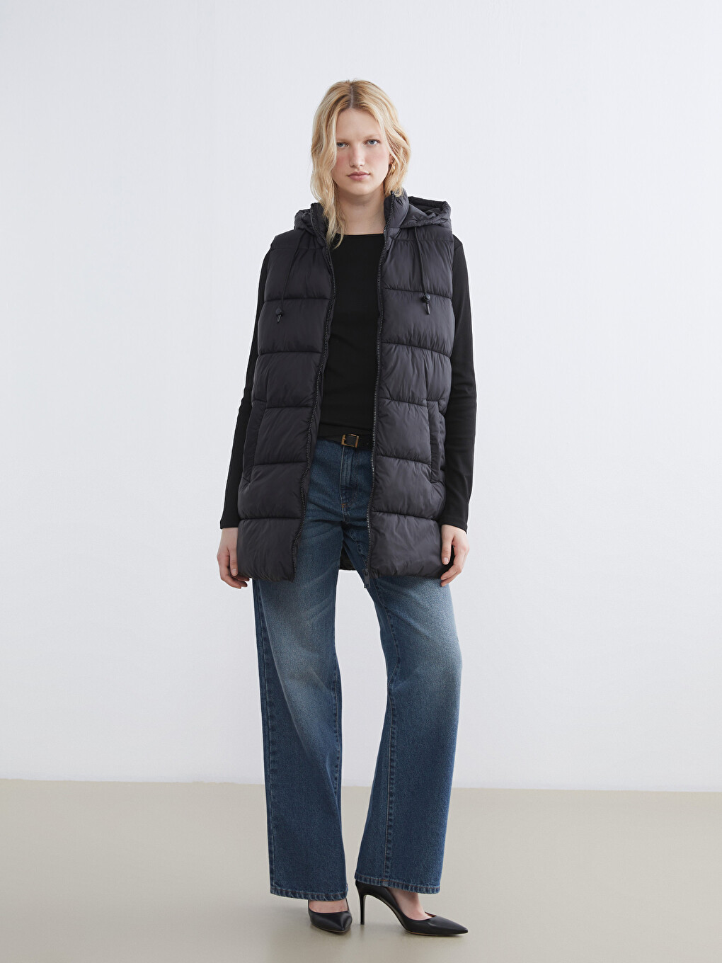 Hooded Women's Puffer Gilet-1
