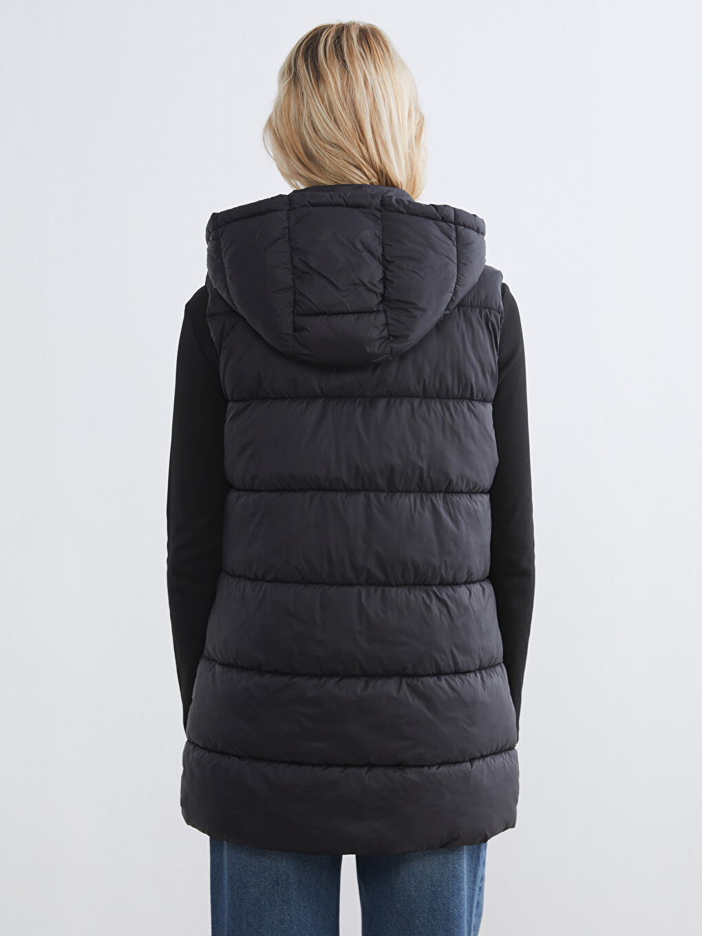 Hooded Women's Puffer Gilet-4