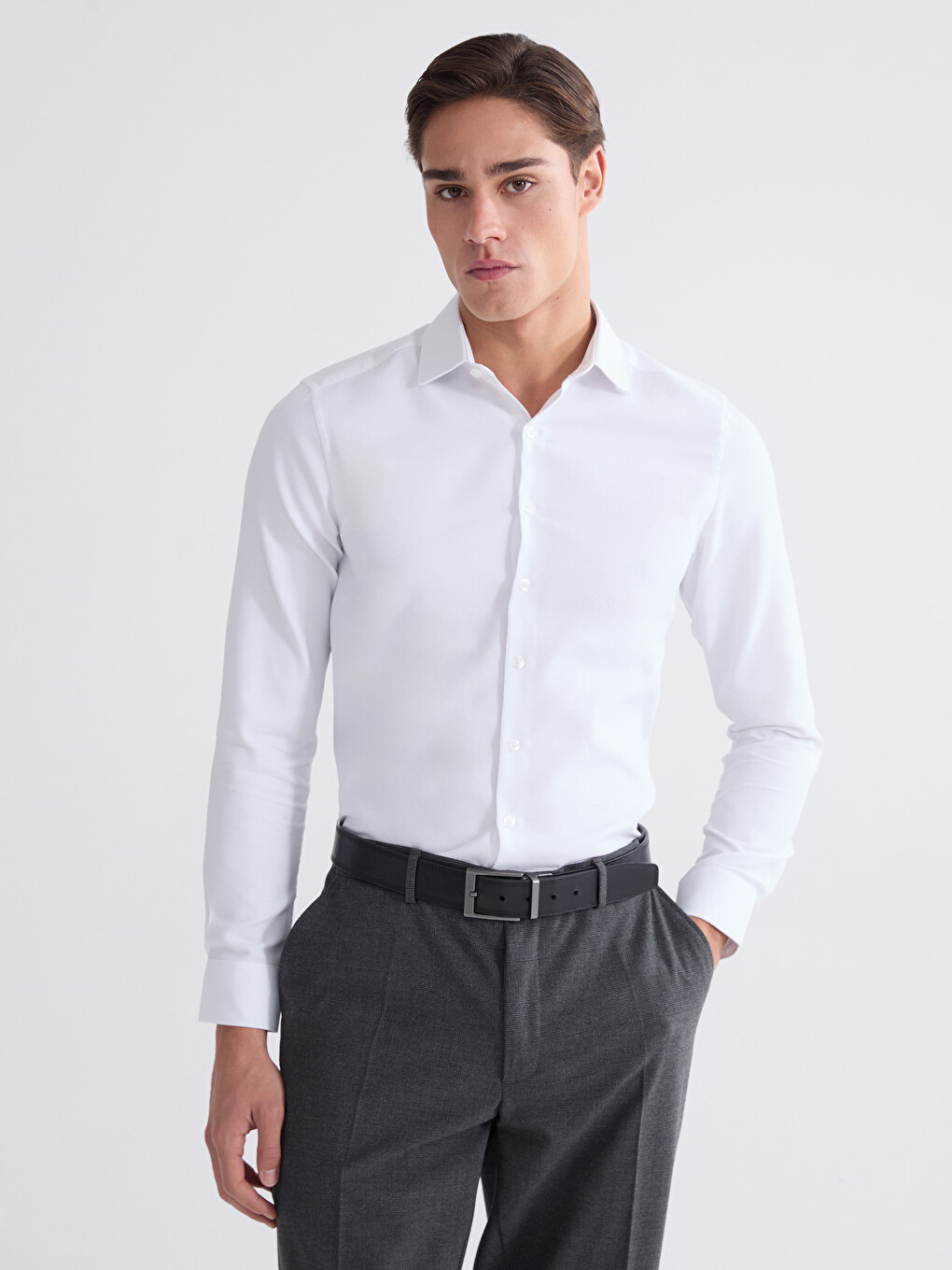 Beyaz Slim Fit Uzun Kollu Armürlü Erkek Gömlek-1