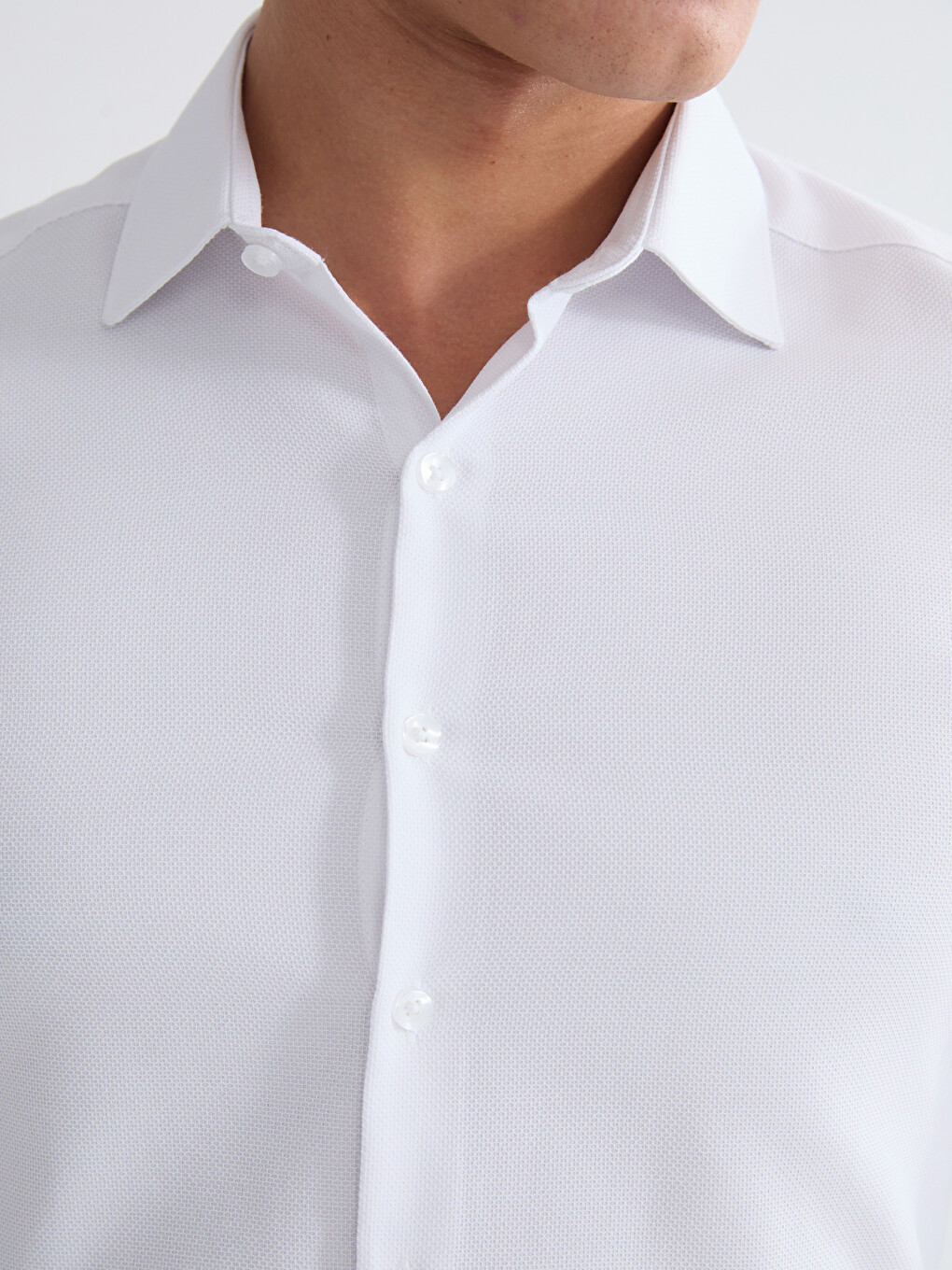 Beyaz Slim Fit Uzun Kollu Armürlü Erkek Gömlek-4