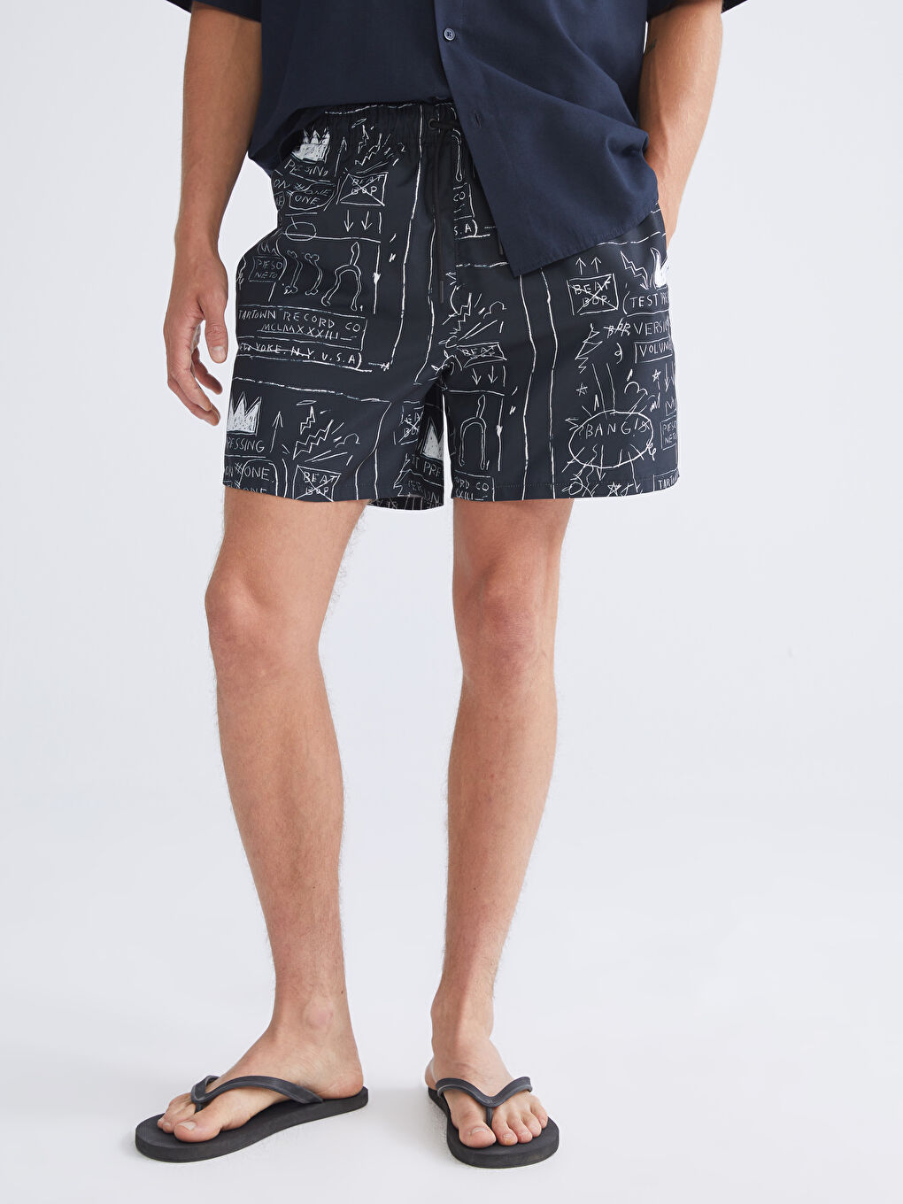 Siyah Kısa Boy Desenli Erkek Deniz Şortu-1