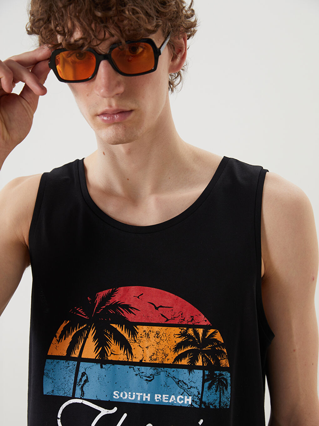 Siyah Florida Baskılı Erkek Kolsuz Tişört-2