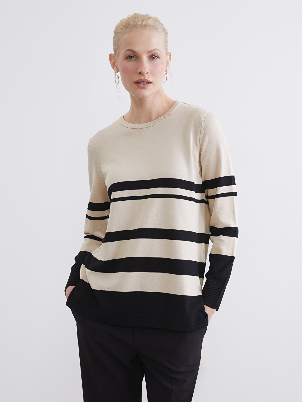 Pull-over Rayé Pour Femmes À Col Rond En Tricot