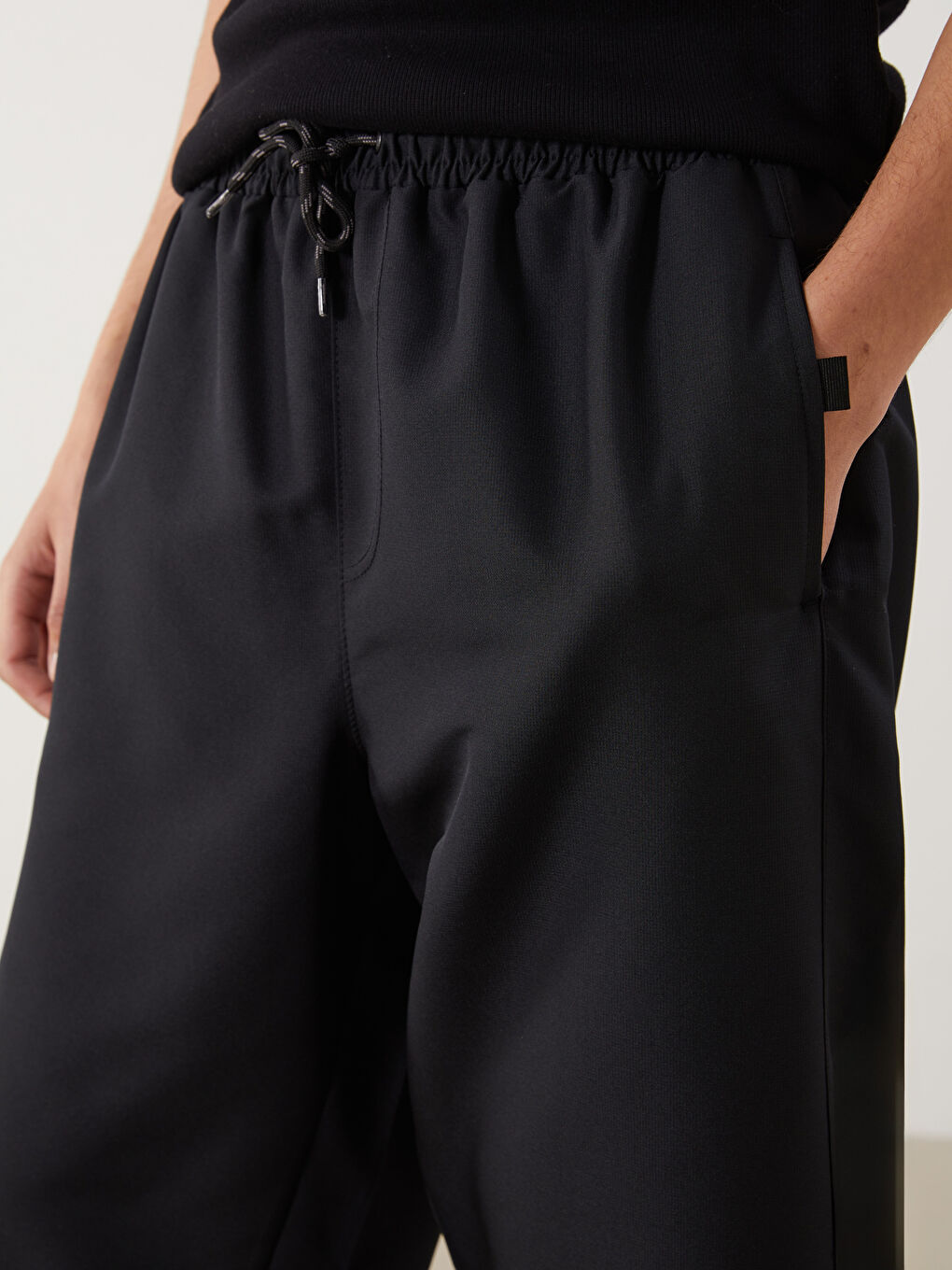 Siyah Diz Altı Boy Erkek Deniz Şortu-2