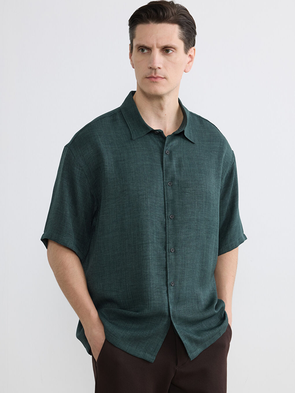 რეგულარული მორგება მამაკაცის პერანგი