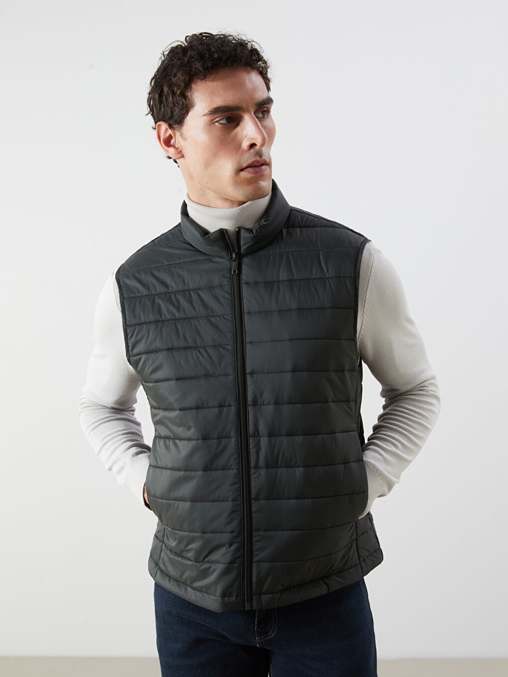 Slim Fit Funnel Neck Men's Puffer Gilet