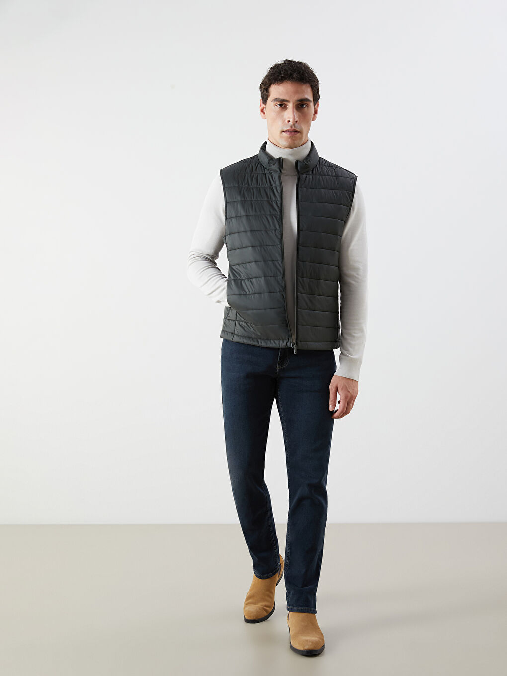 Slim Fit Funnel Neck Men's Puffer Gilet-1