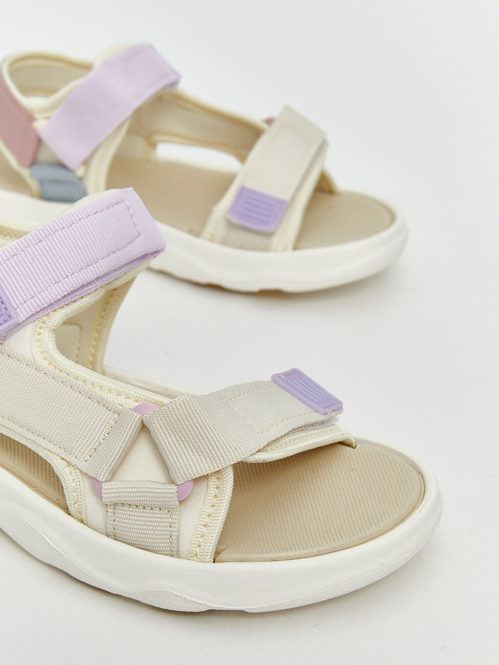 Bej Baskılı Cırt Cırtlı Kız Çocuk Sandalet-2