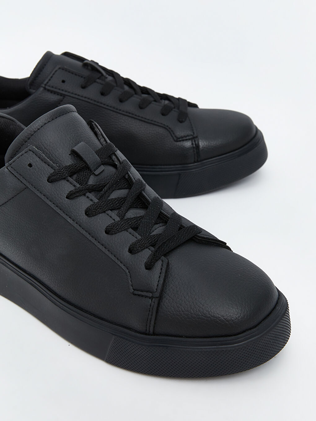 Siyah Bağcıklı Erkek Spor Ayakkabı-2