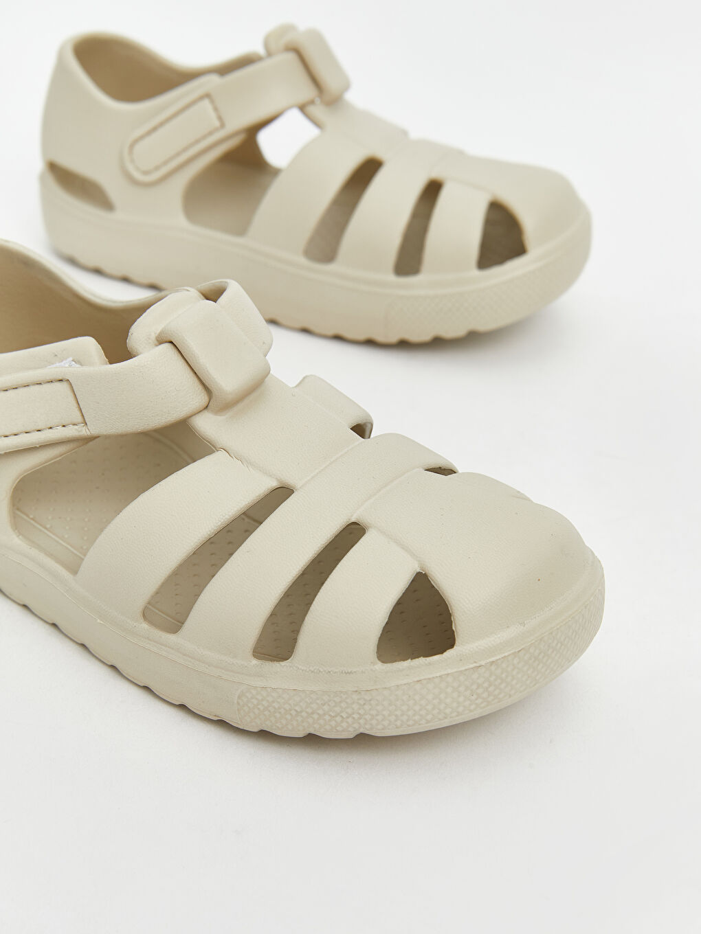 Bej Cırt Cırtlı Erkek Bebek Plaj Sandaleti-2