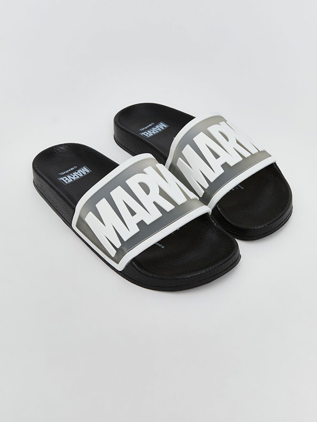 Beyaz Marvel Baskılı Erkek Çocuk Terlik