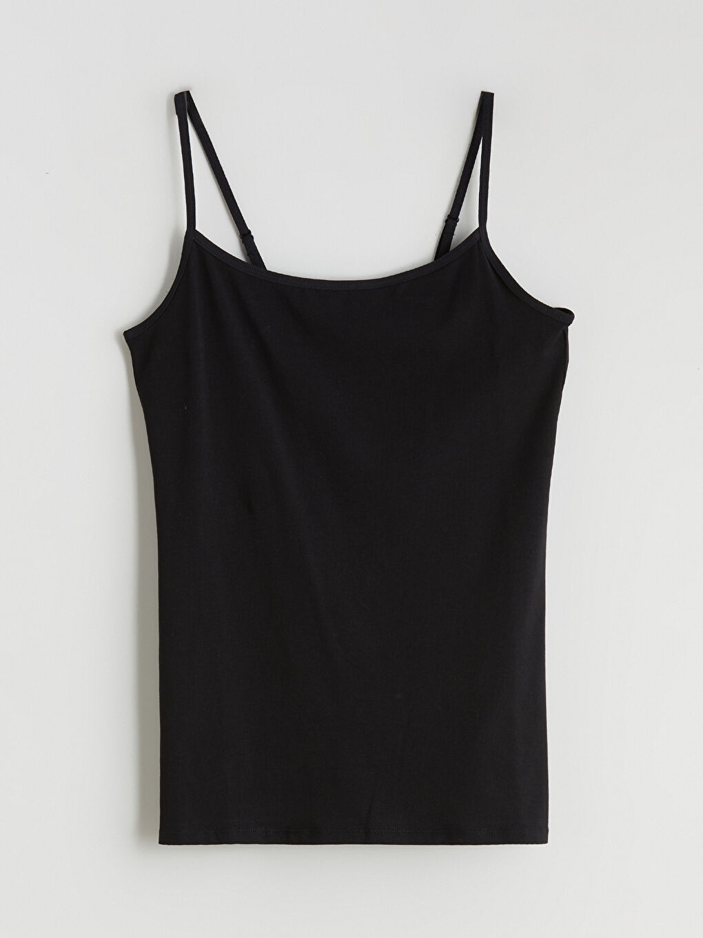 Siyah U Yaka Askılı Kadın Atlet-4