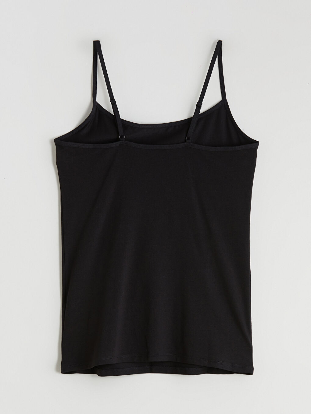 Siyah U Yaka Askılı Kadın Atlet-5