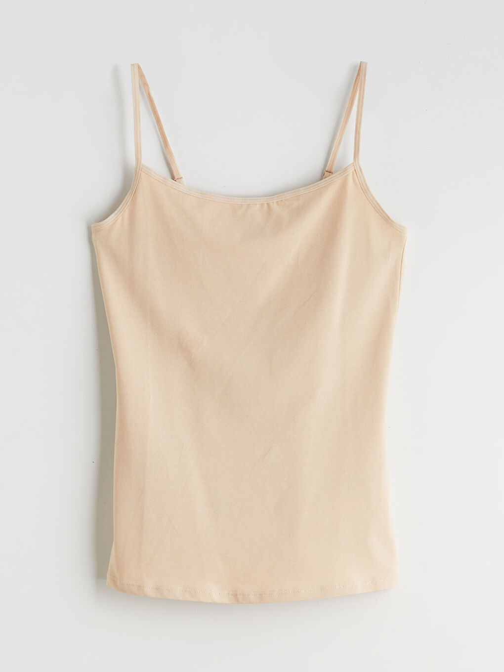 Женская майка на бретелях с U-образным вырезом-4