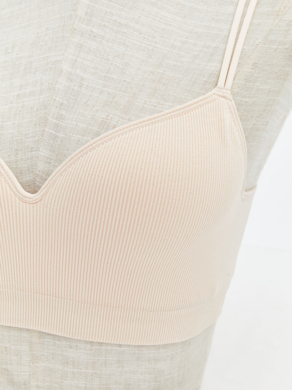 Žena RUŽIČASTA Grudnjak-2