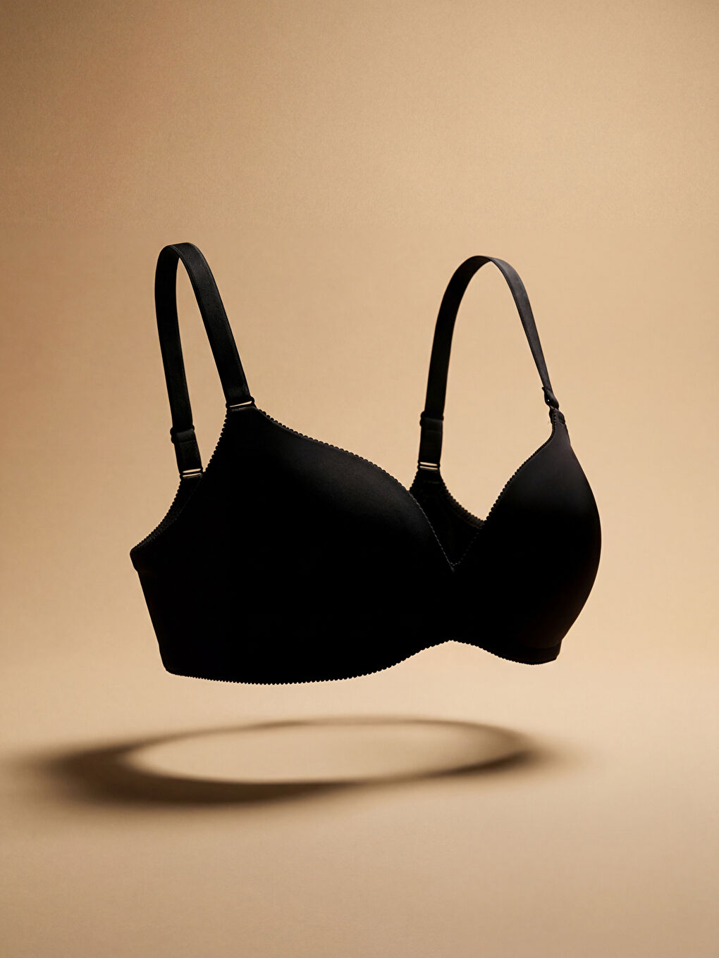 Гладкий бюстгальтер-футболка без наполнителя с косточками