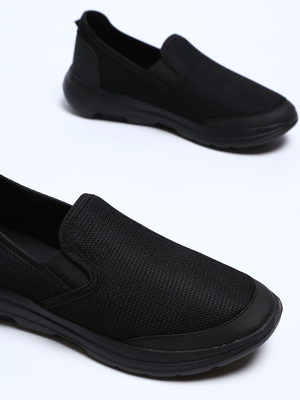 حذاء رياضي موديل شراب للرجال-2