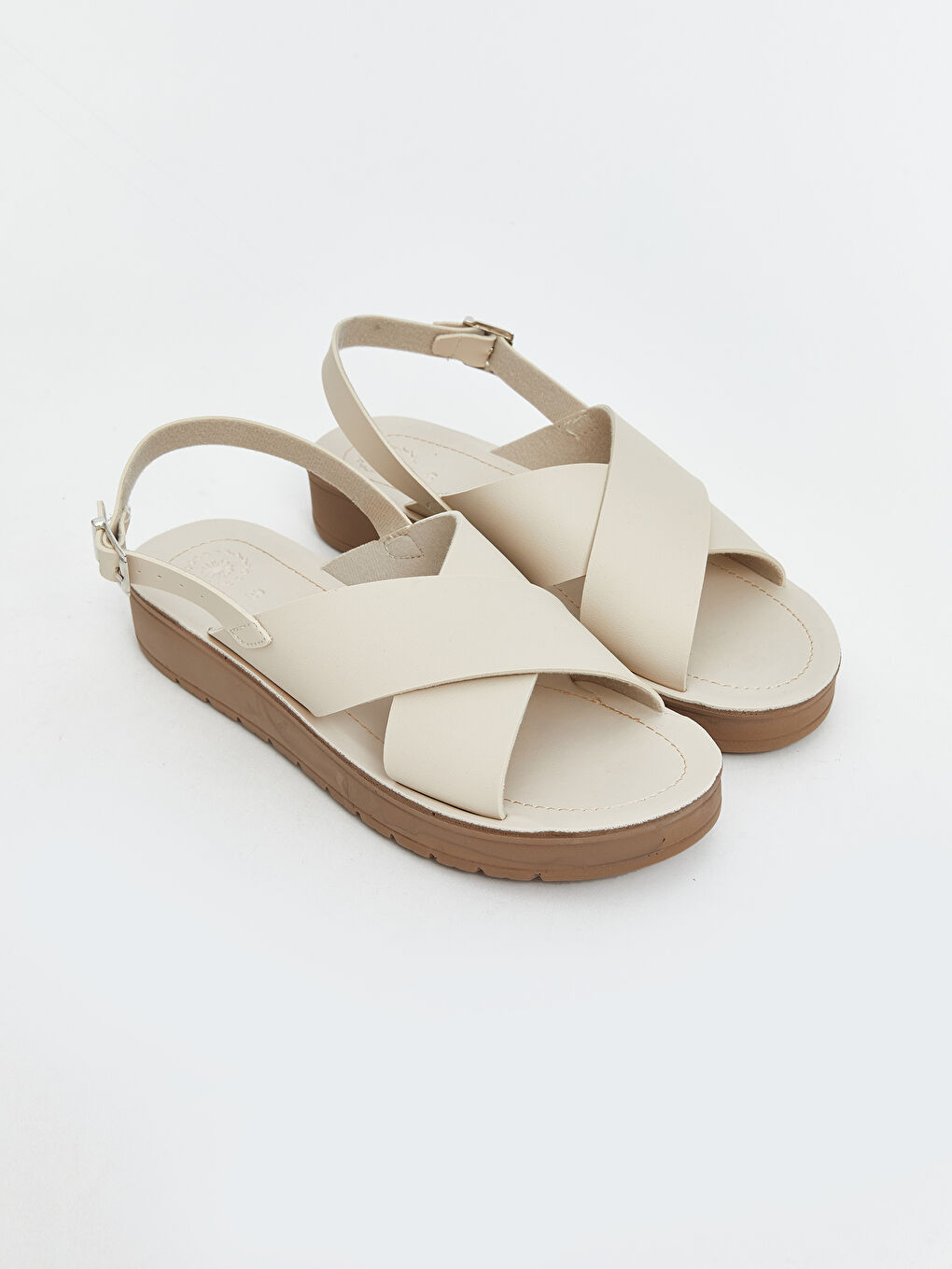 Bej Çapraz Bantlı Kadın Sandalet