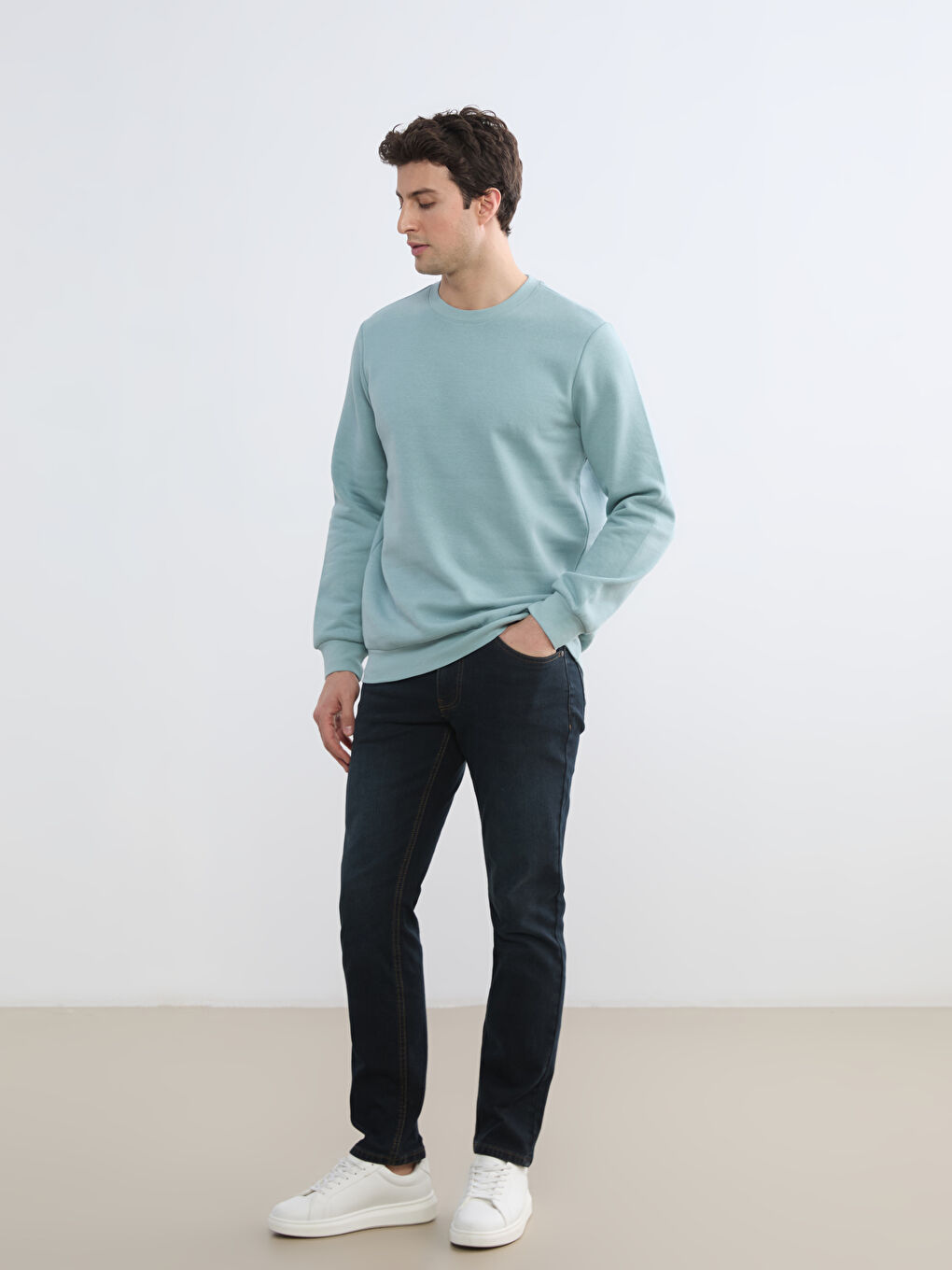Men's Crew Neck Heavy Sweatshirt-3