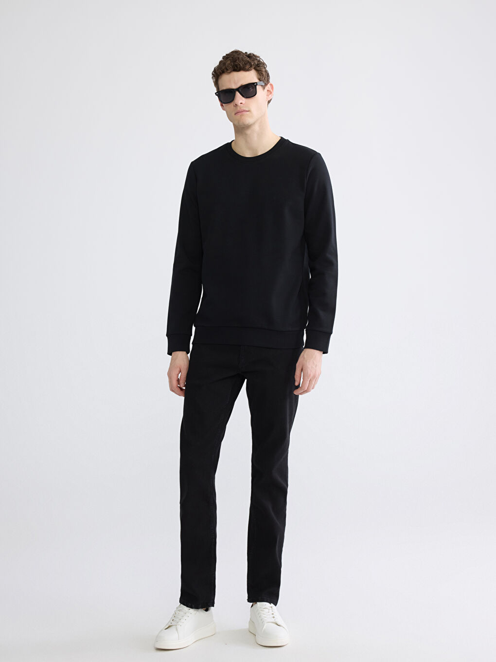 Siyah Bisiklet Yaka Erkek Kalın Sweatshirt-1