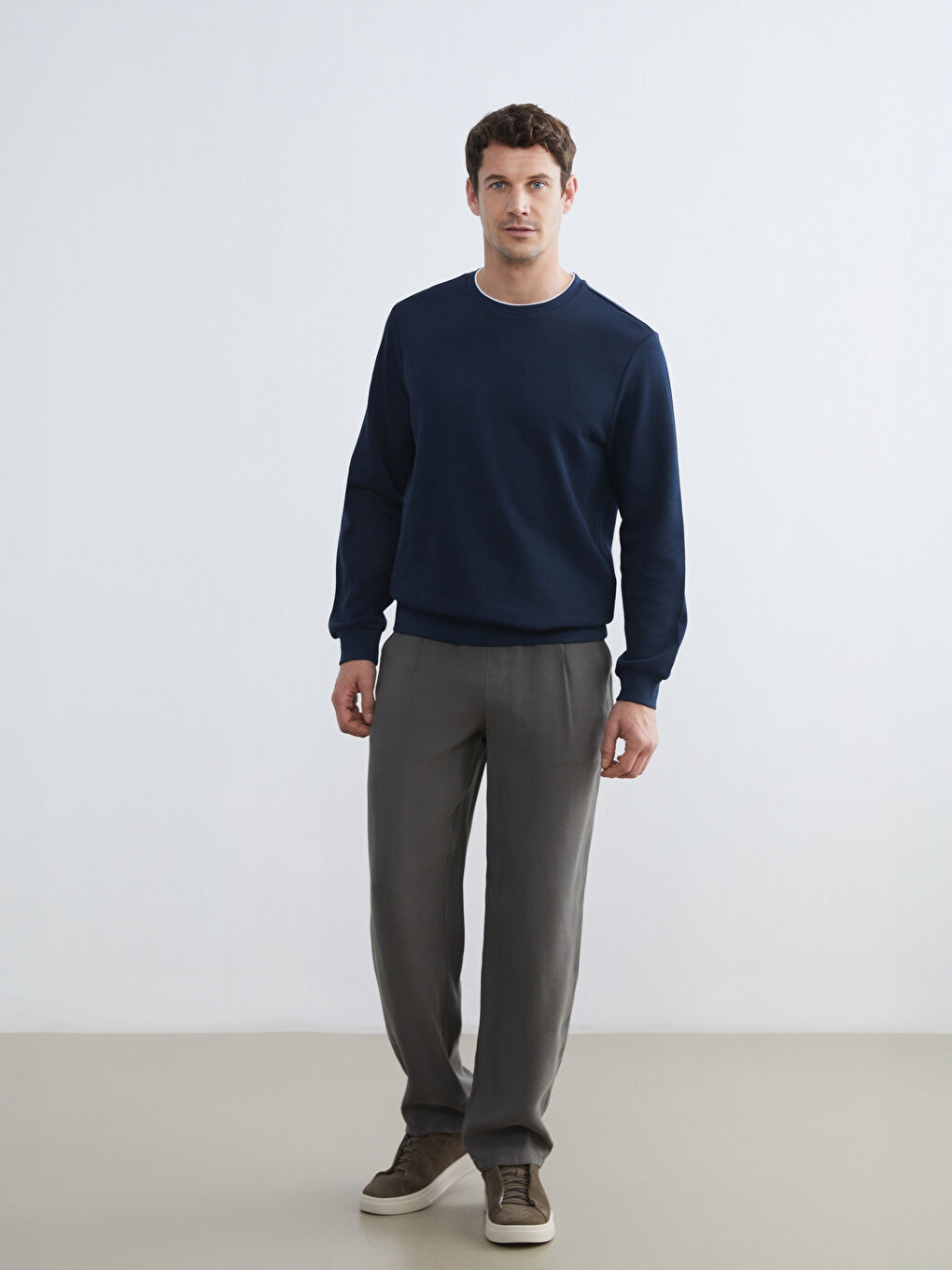 Мужской свитшот с круглым вырезом-2