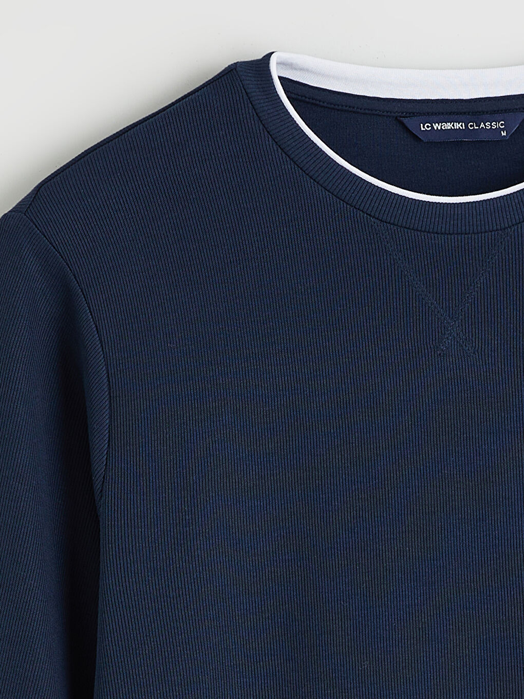 Мужской свитшот с круглым вырезом-10