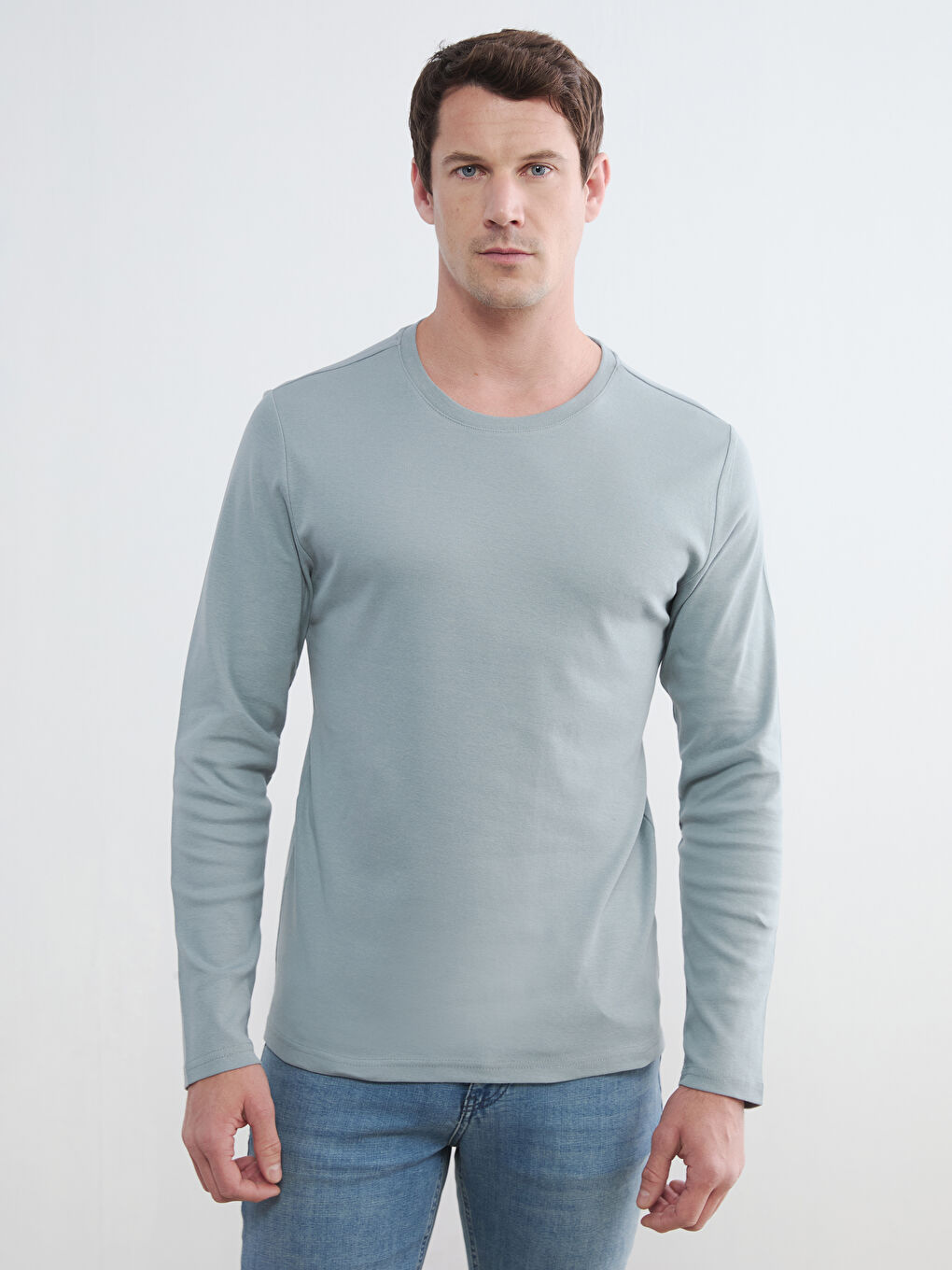 Мъжка тениска с кръгло деколте и дълъг ръкав