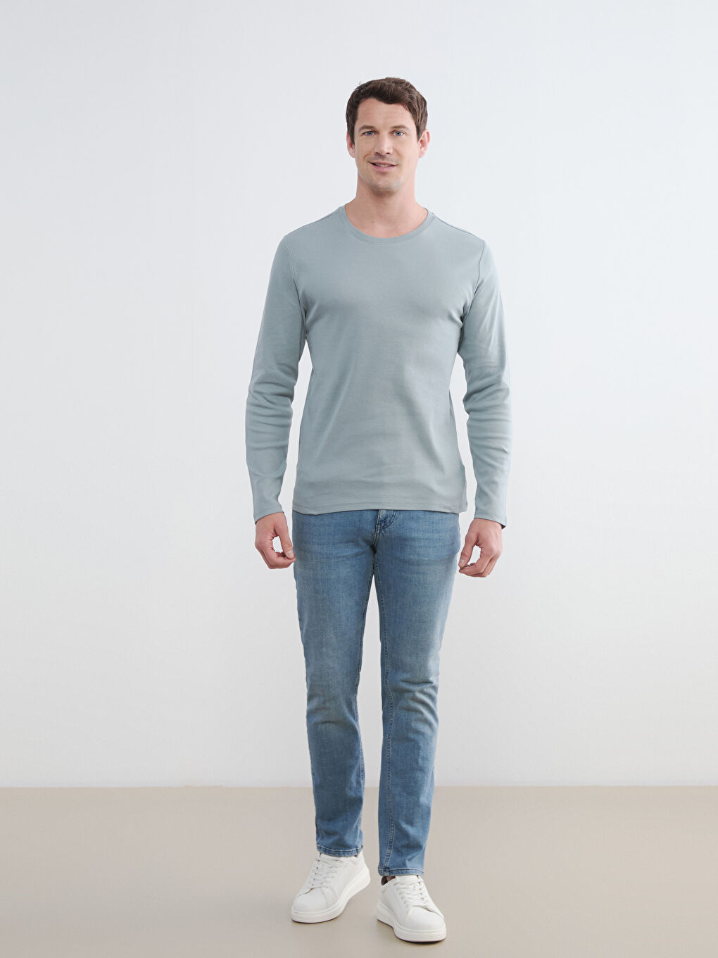Мъжка тениска с кръгло деколте и дълъг ръкав-1