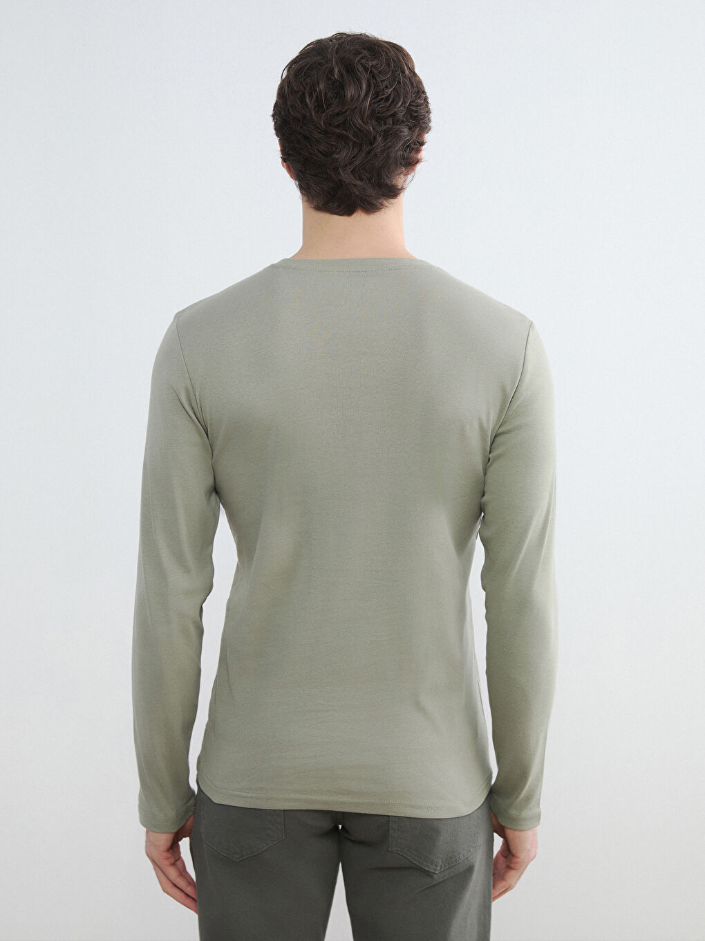 Мъжка тениска с кръгло деколте и дълъг ръкав-3