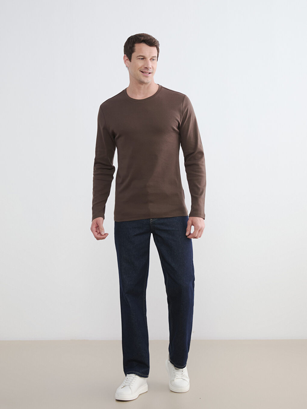 Мъжка тениска с кръгло деколте и дълъг ръкав-1