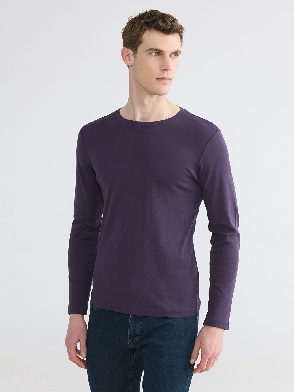 Tricou cu guler rotund pentru bărbați