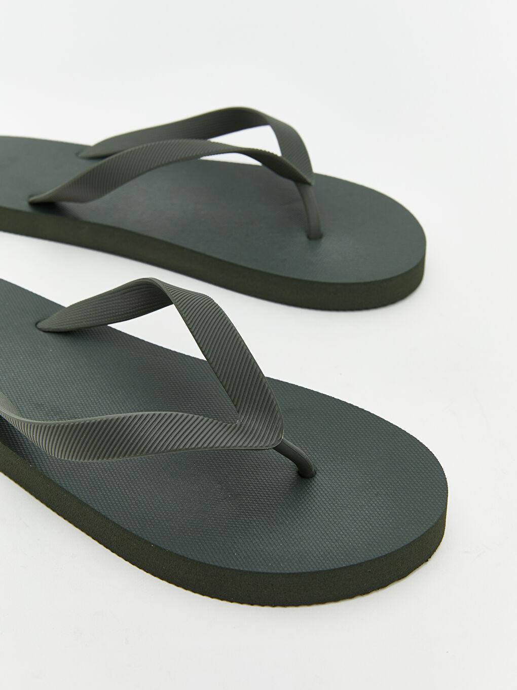 Мужские шлепанцы-4