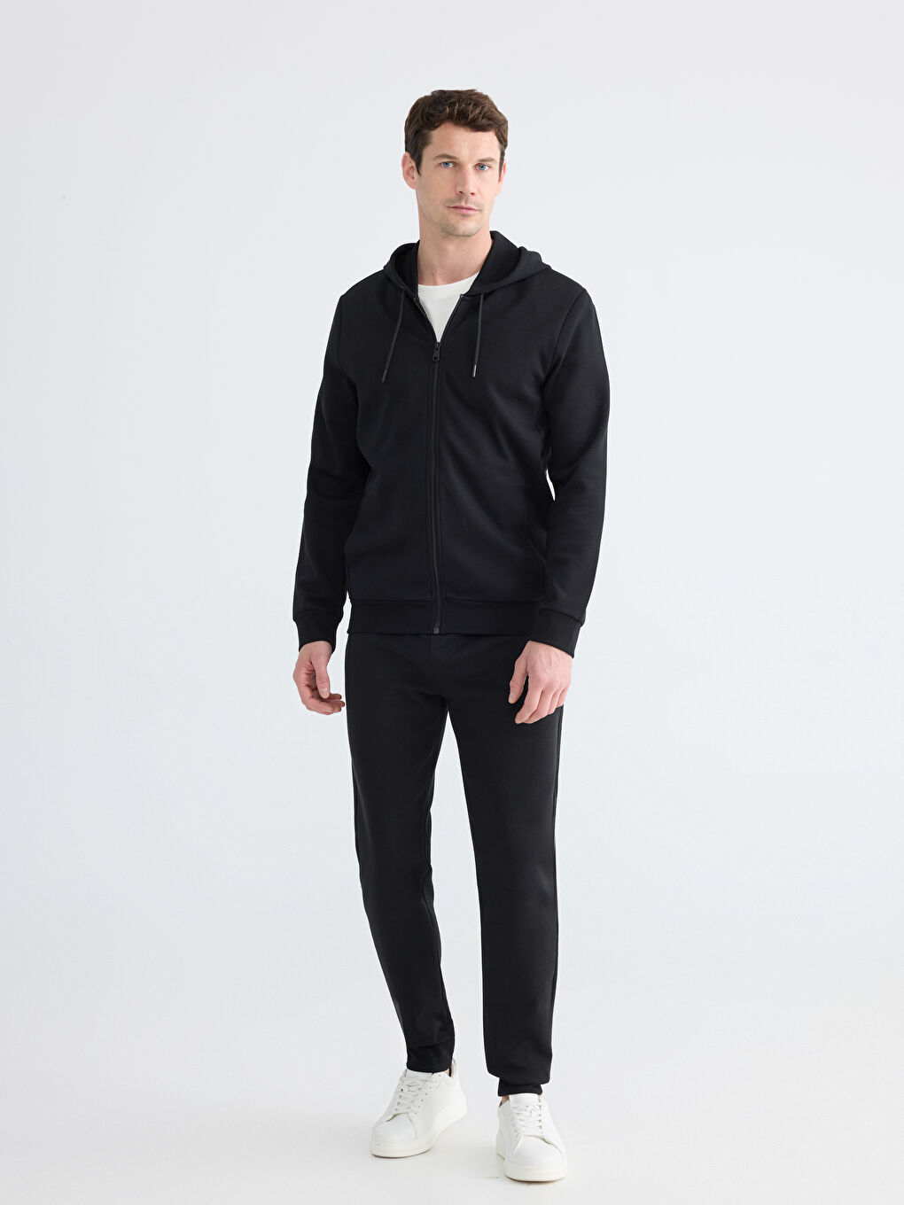 سويت شيرت رجالي بقبّ و سحاب-1