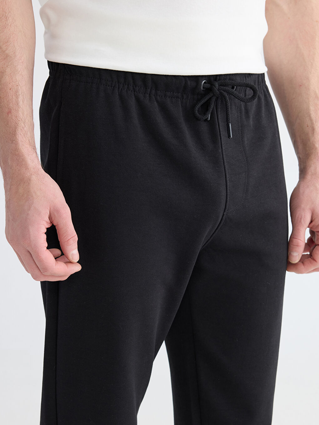 Siyah Standart Kalıp Erkek Jogger Eşofman Altı-2