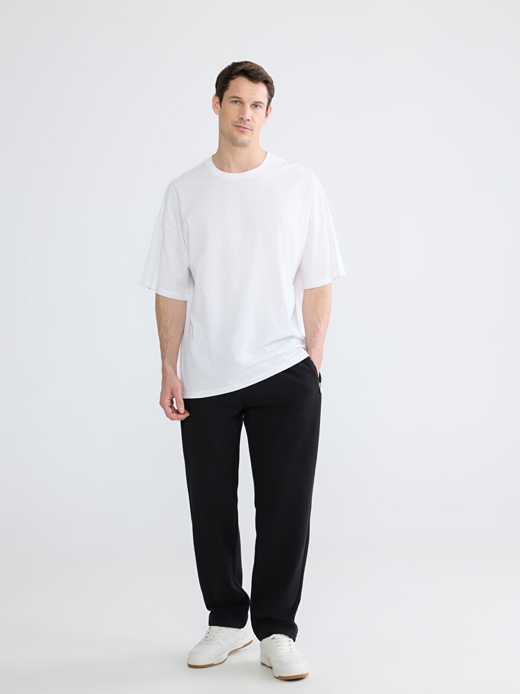 Siyah Standart Kalıp Erkek Kalın Eşofman Altı