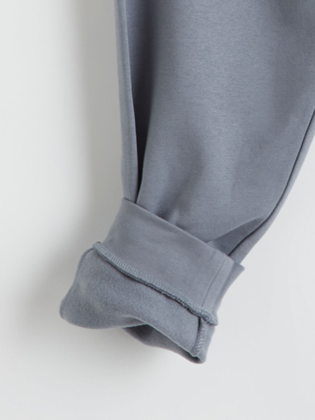 Men's Thick Jogger Sweatpants in a Regular Fit-5