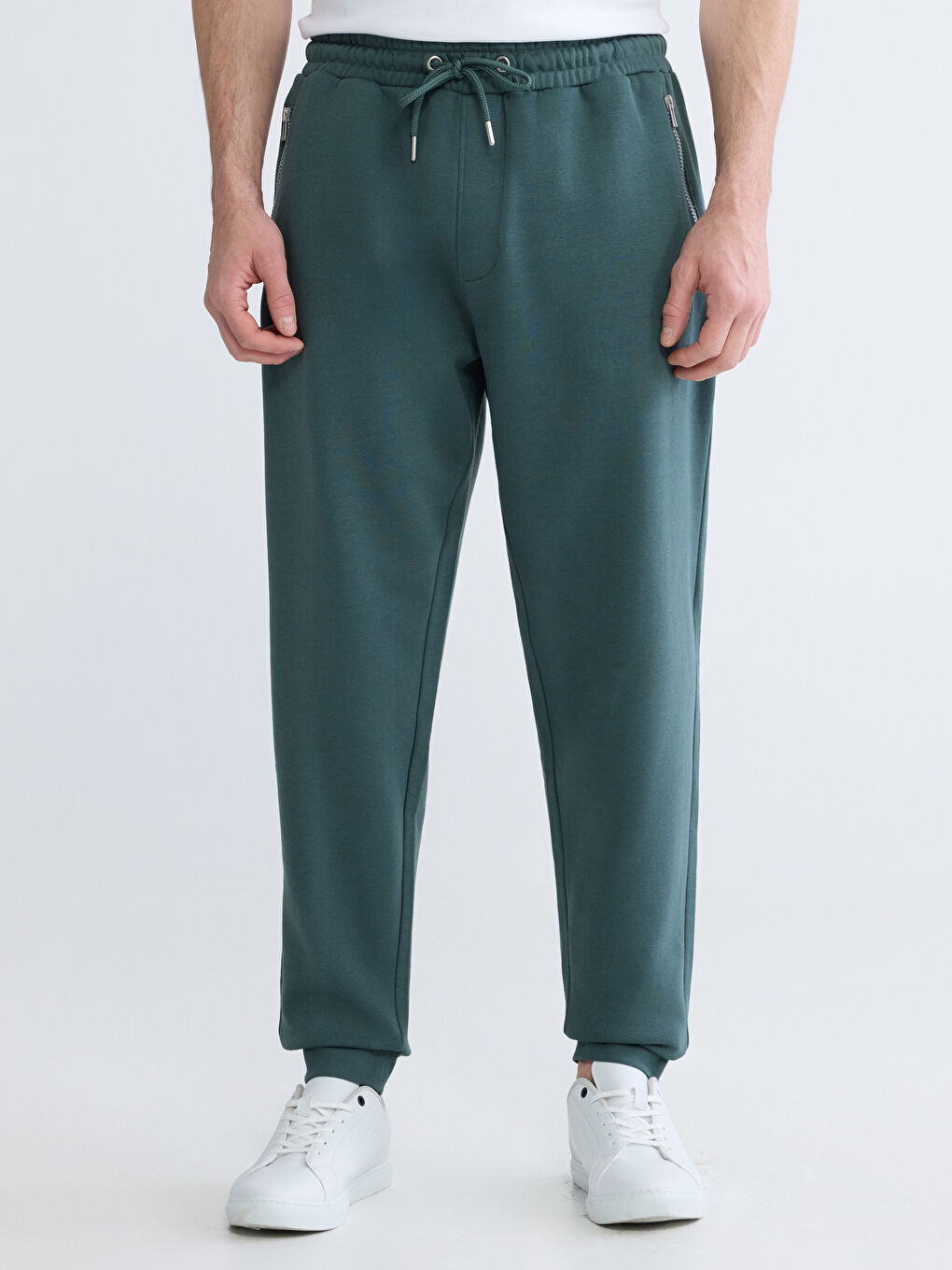 Men's Thick Jogger Sweatpants in a Regular Fit-1