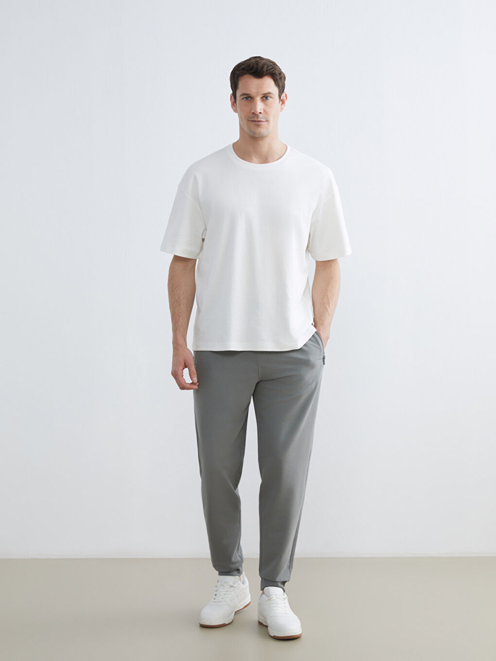 Standard Fit Men's Jogger Sweatpants