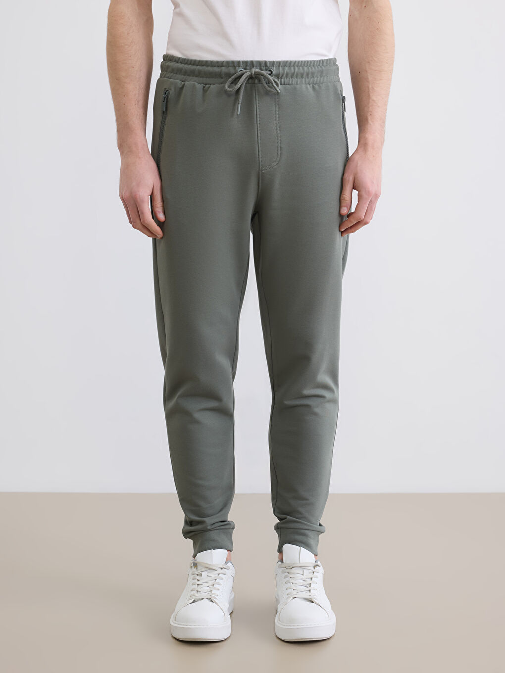 Standard Fit Men's Jogger Sweatpants-1