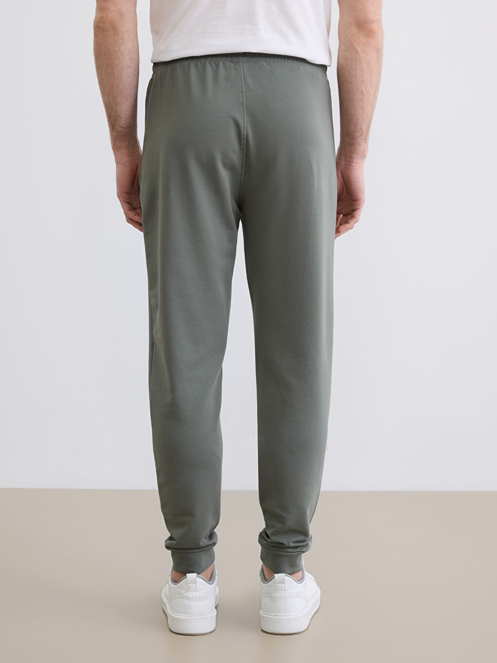 Standard Fit Men's Jogger Sweatpants-3