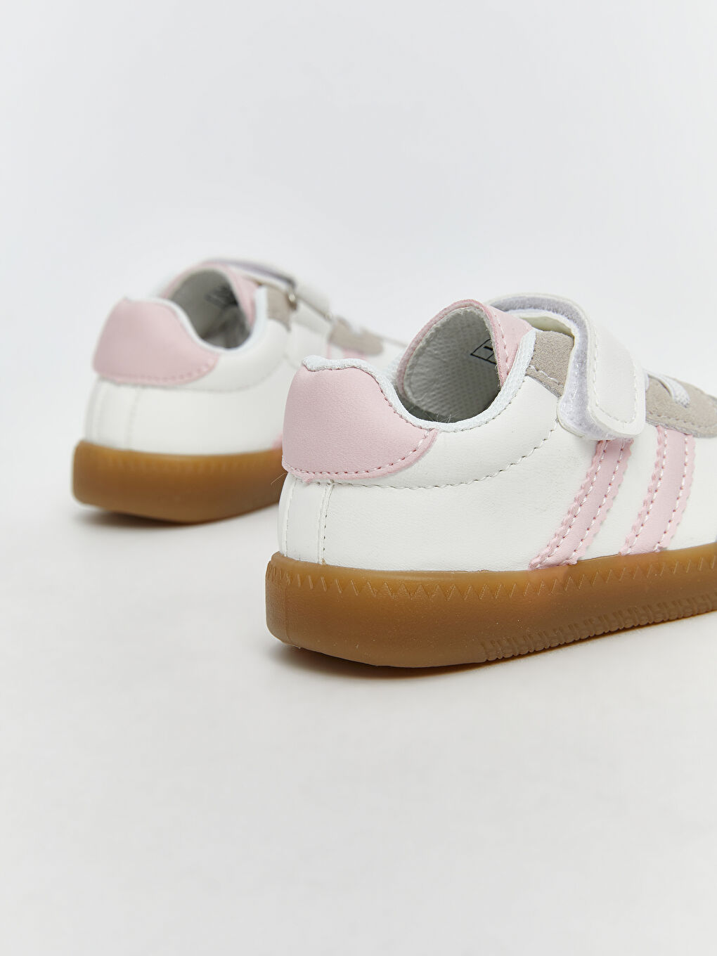 LCW Kids Lace-Up and Hook-and-Loop Girls' Sneakers -S60411Z1-J5E