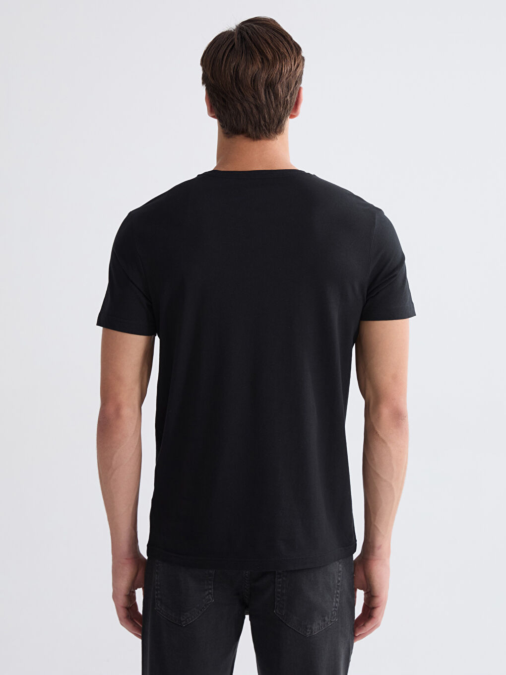 Футболка из джерси с круглым вырезом для мужчин-9