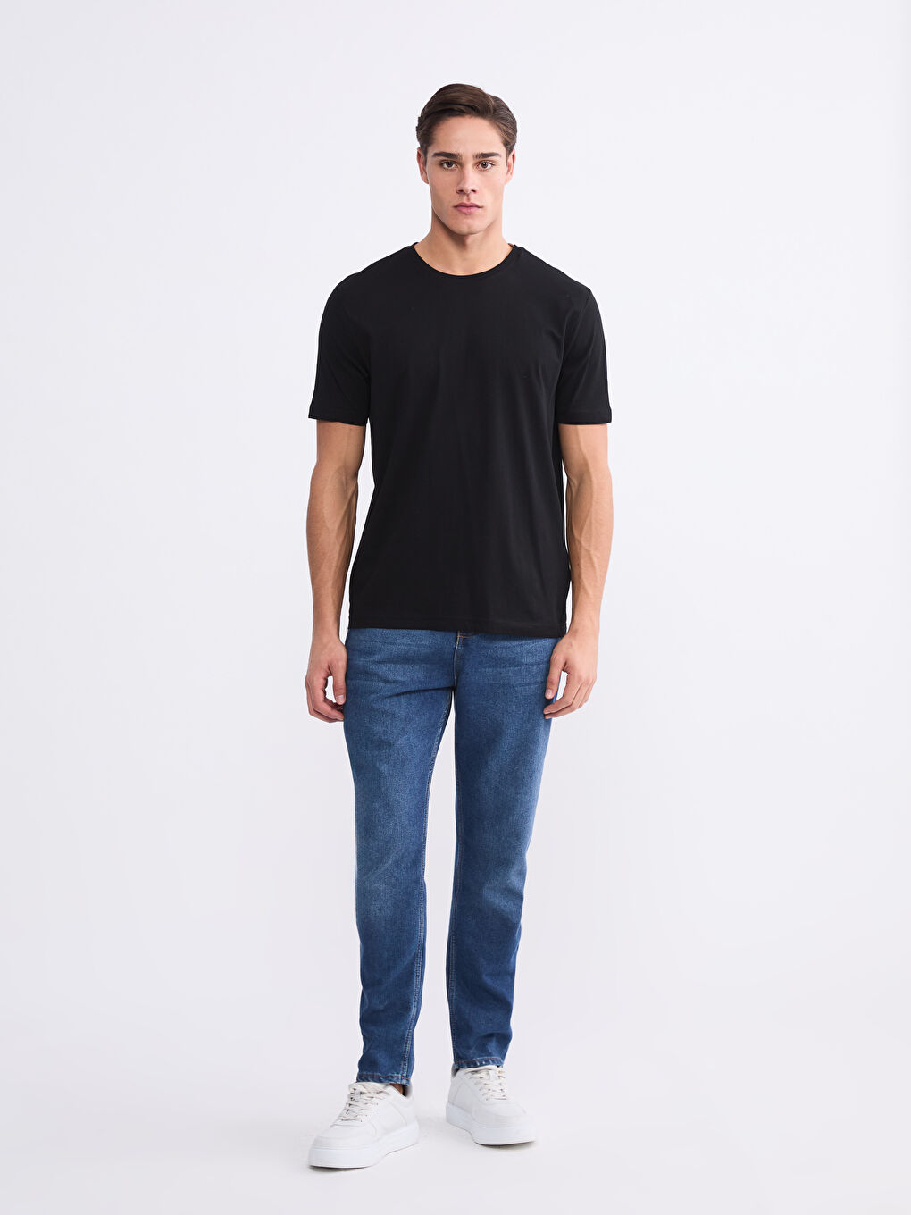 Siyah Bisiklet Yaka Penye Erkek Tişört-1